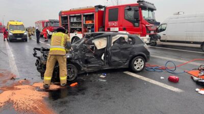 Dk8 de ciddi carpisma prag a giden bir yolcu otobusu ve bir yolcu guzergahtan dustu 25595