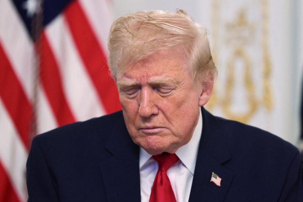 donald trump bir kadin ulusal muhafiz askerine veda etti washington daki saldiridan sag kurtulamadi 26181