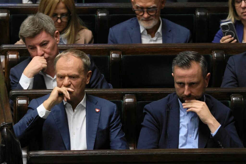 donald tusk mutlu olmayacaktir anket polonyalilarin hukumeti hakkinda ne dusundugunu gosterdi 25879