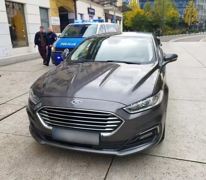 Five corners meydani nda ehliyeti olmadigi icin guvenlik gorevlilerinden takdir yetkisi istedi 21745