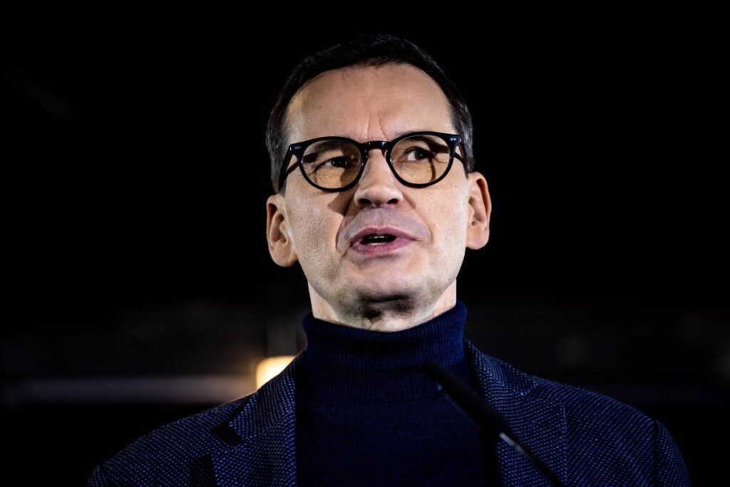 gayri resmi olarak morawiecki nawrocki ile gorustu arka planda hukuk ve adalet partisindeki catisma 26145