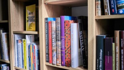 Gazetecinin kitabi uzerine firtina bazi dipnotlari uydurmus yazar ve yayincidan tepki var 21533