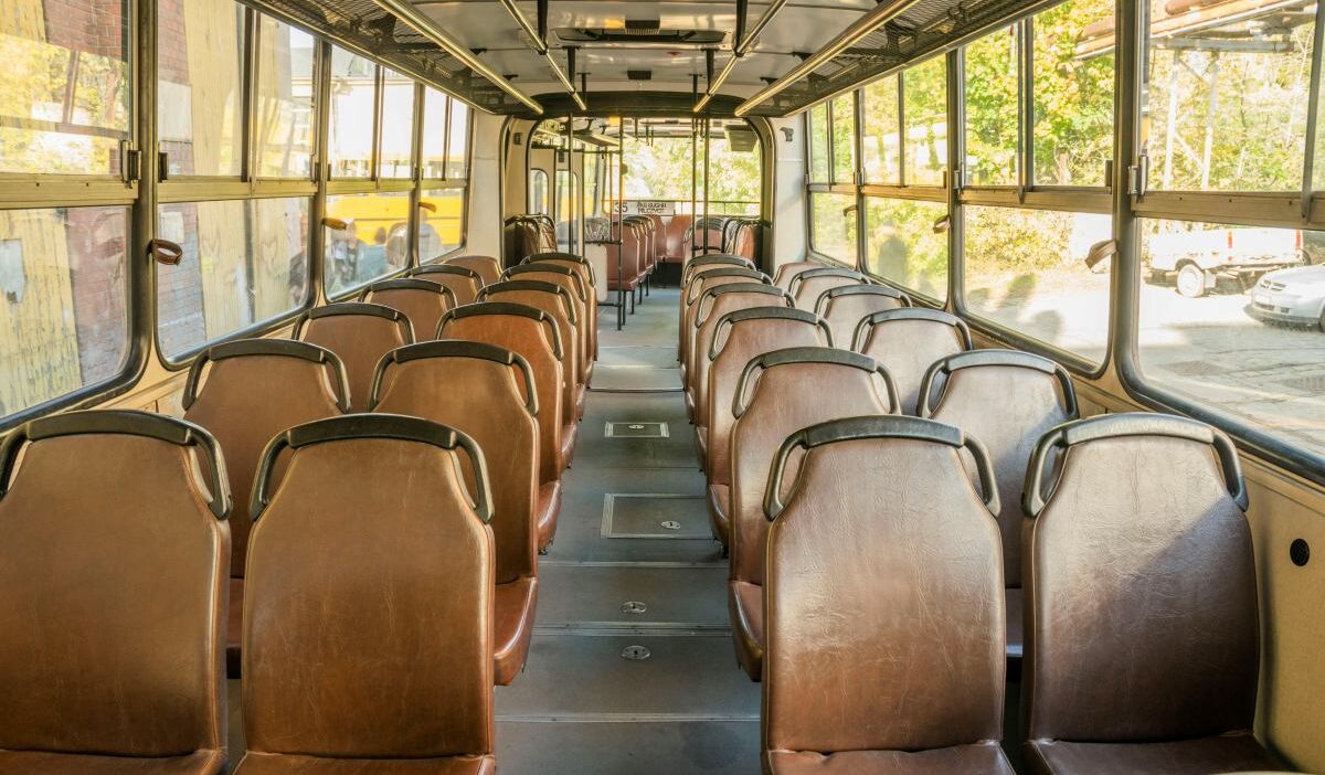 Genc kiz otobuste cinsel saldiri kurbani oldu polis kadinlara cagrida bulundu 26049