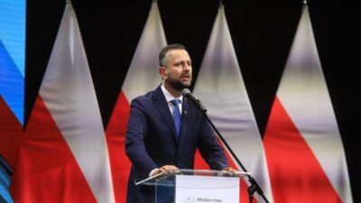 Gonullu askeri egitim baslatilacaktir catisma durumunda herkes kendini savunmaya cagrilir 21354