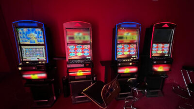 Gorevliler bir baska yasadisi kumar satis noktasini daha dagitti 24757