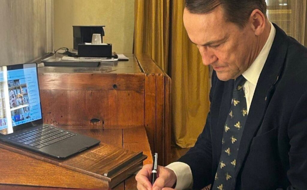 i stekliler koalisyonu bir toplanti duzenledi baglantilarda 40 tan fazla lider var biz olmadan bizim hakkimizda karar alinamaz 25602