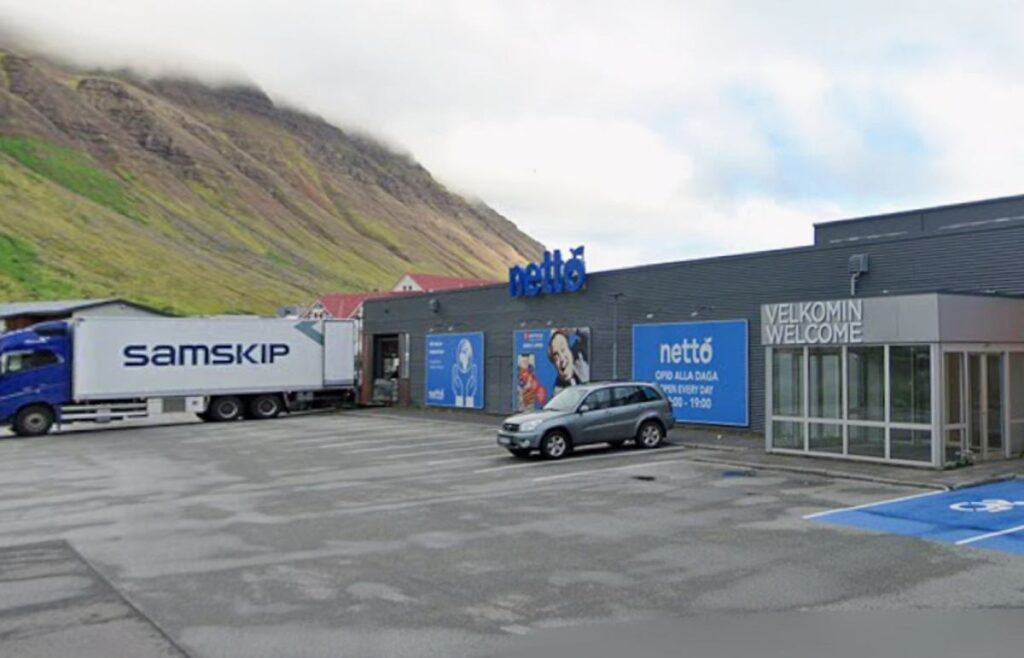 i zlanda polonyali yazar bir dukkanda musterileri dolandirdi hicbir sey beni hakli cikarmaz 21713