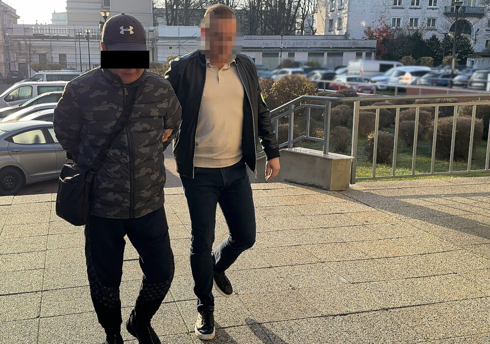 Interpol un kirmizi bulteniyle aranan mogolistan vatandasi gozaltina alindi 23124