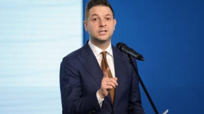 Jaki konfederasyon politikacilari hakkinda bu cok cocukca her zaman bir sorunlari var 20718