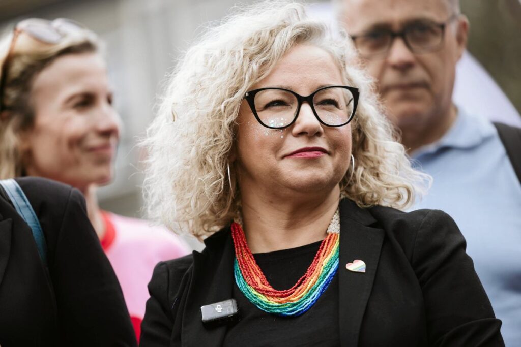 katarzyna kotula abad karari uzerine tarihi polonya nin bunu uygulama yukumlulugu var 25586