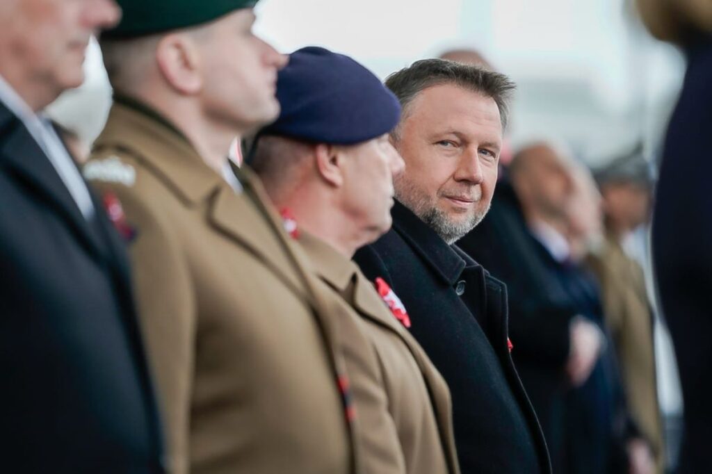 kierwi ski ve kosiniak kamysz 11 kasim da islik caldi bakan suclayici bir sekilde cevap verdi 22586