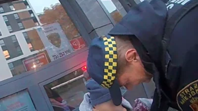 Klobucka caddesi nde kaybolan yasli bir vatandas bir guvenlik gorevlisi ve guvenlik gorevlileri sayesinde bakima alindi 21850