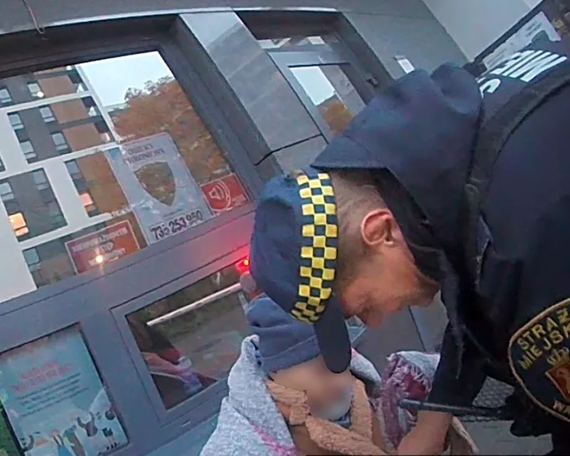 Klobucka caddesi nde kaybolan yasli bir vatandas bir guvenlik gorevlisi ve guvenlik gorevlileri sayesinde bakima alindi 21850