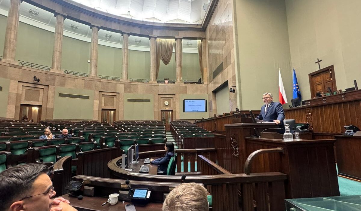 Komitenin ziobra hakkindaki olumlu gorusu sejm de oylama zamani si mdi den bi ldi kleri mi z 21683