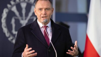 Macar medyası nawrocki'nin kararının ardından şokta. "skandal". 2 Macar medyasi nawrocki nin kararinin ardindan sokta skandal 26698