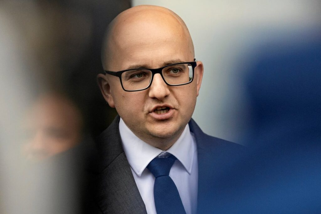 matecki napieralski ye cok kizmisti anlayin diye soyluyorum arka planda bir hukuk ve adalet milletvekilinin tehditkar aciklamasi 21381