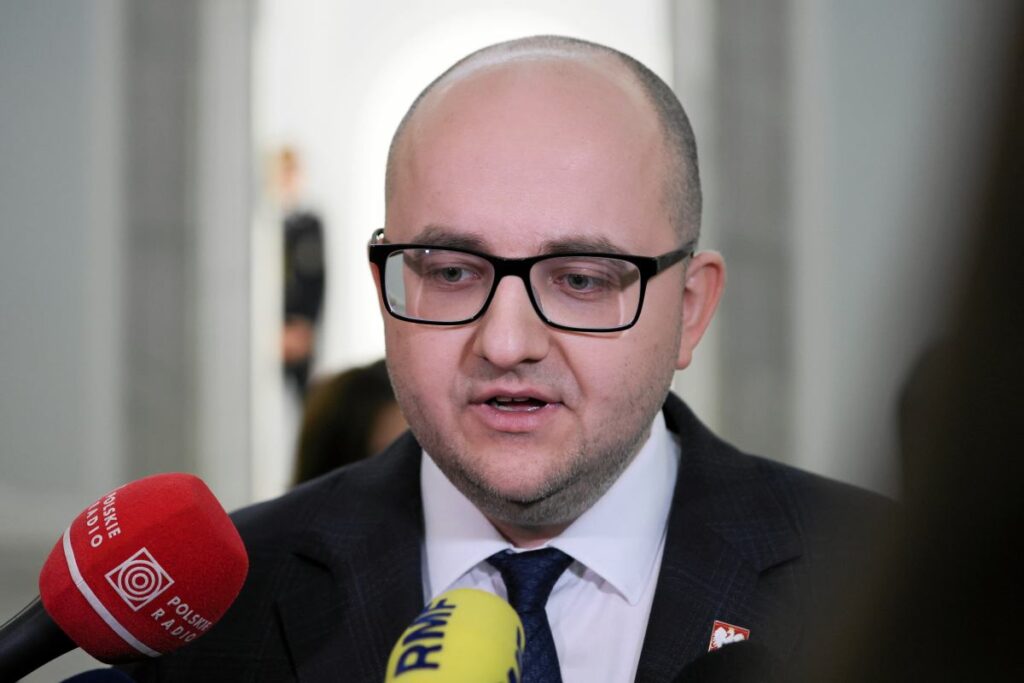 matecki nin ziobra ile ilgili sok edici sozleri polis memurlarini kovmaktan bahsediyor 21188