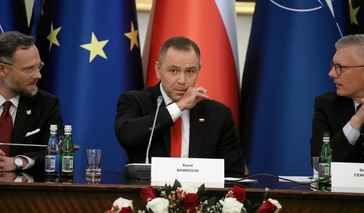 Mazovia da demiryolu raylarinin havaya ucurulmasi ulusal guvenlik ofisi yanit verdi ciddi bir durum 23698