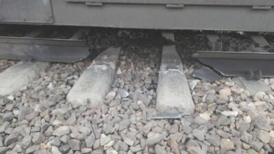 Mazovia daki tren kazasina bir adim kaldi kritik altyapida hasar abw de dahil olmak uzere sahada cok sayida hizmet bolge kordon altina alindi 23531