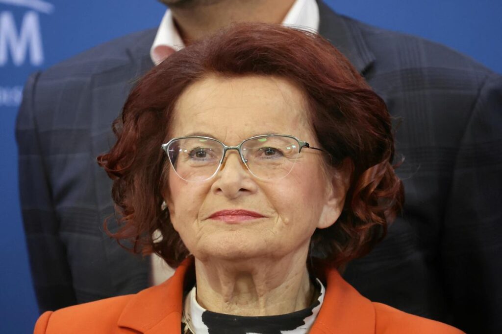 medya hukuk ve adalet milletvekilinin adalet fonu hibelerini etkiledigi iddia edildi sizdirilan e postalar 25732