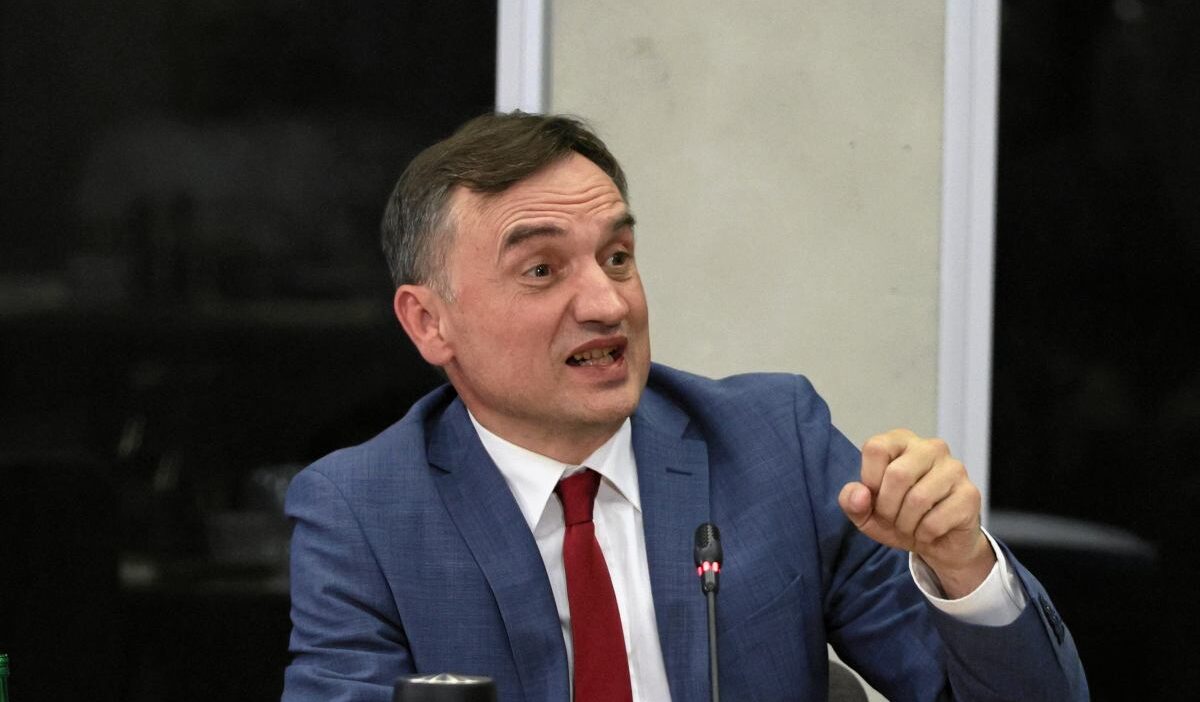 Medya ziobristler iktidara donmek icin planlar yapiyor hukuk ve adalet politikacisi onlarin hikayelerini masallarin arasina koyabilirsiniz 23689