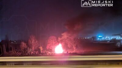 Mezarlik yakininda icinde mumlar bulunan bir minibuste yangin 24687