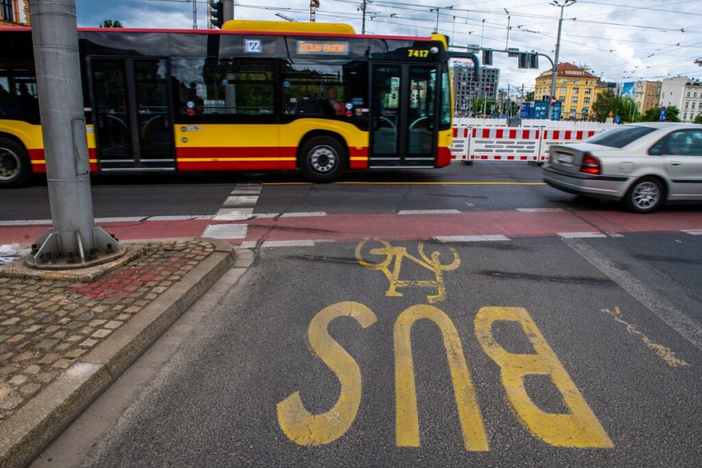 mpk suruculerine saldirilar bir adam gozaltina alindi 25997