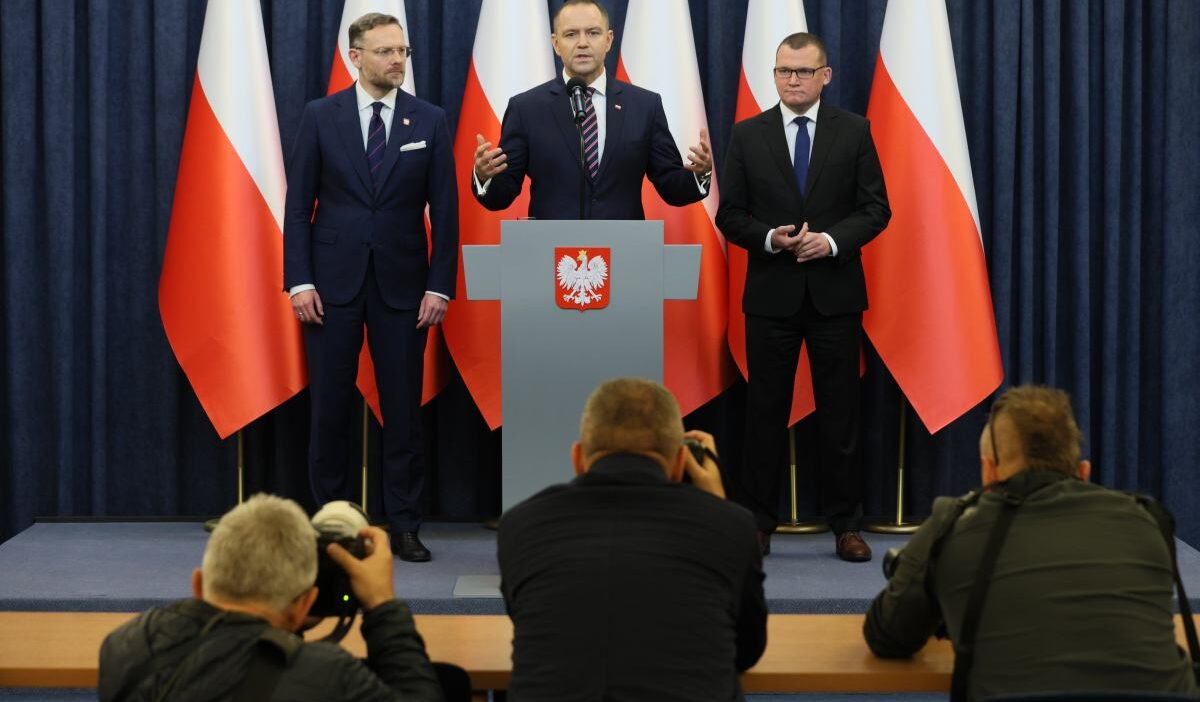 Nawrocki adli atamalari engelledi sabotaj curio situation destructor 22719