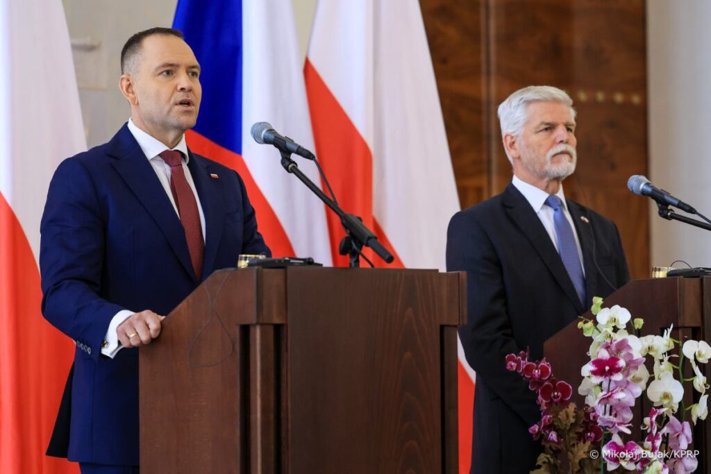 nawrocki ukrayna icin baris plani uzerine trump hakkinda konusuldu 25290