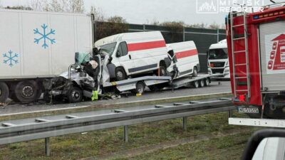 Once bir kamyon yangini sonra bir kaza kamyonet tasiyan bir romork a2 de bir kamyona carpti surucu sikisip kaldi 24837