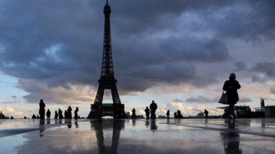 Paris te elektrik kesintisi elektrik kesintisi 55 000 evi etkiledi 24346