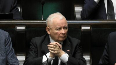 Pis ten sasirtici hamle kaczynski ziobra oylamasi oncesinde hukumete yuklendi toplanti kampanyasi istiyorlar 21886