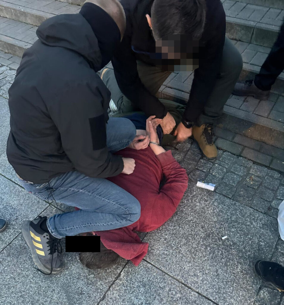 polis memurlarindan hizli aksiyon iki kisi cinayetten tutuklandi 24003