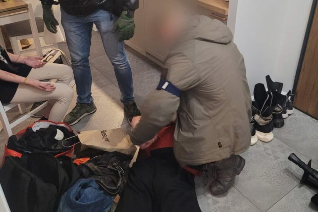 polis opioid uyusturucu kacakciligi yapan grubu cokertti dort kadin oldu sok edici bulgular 24775