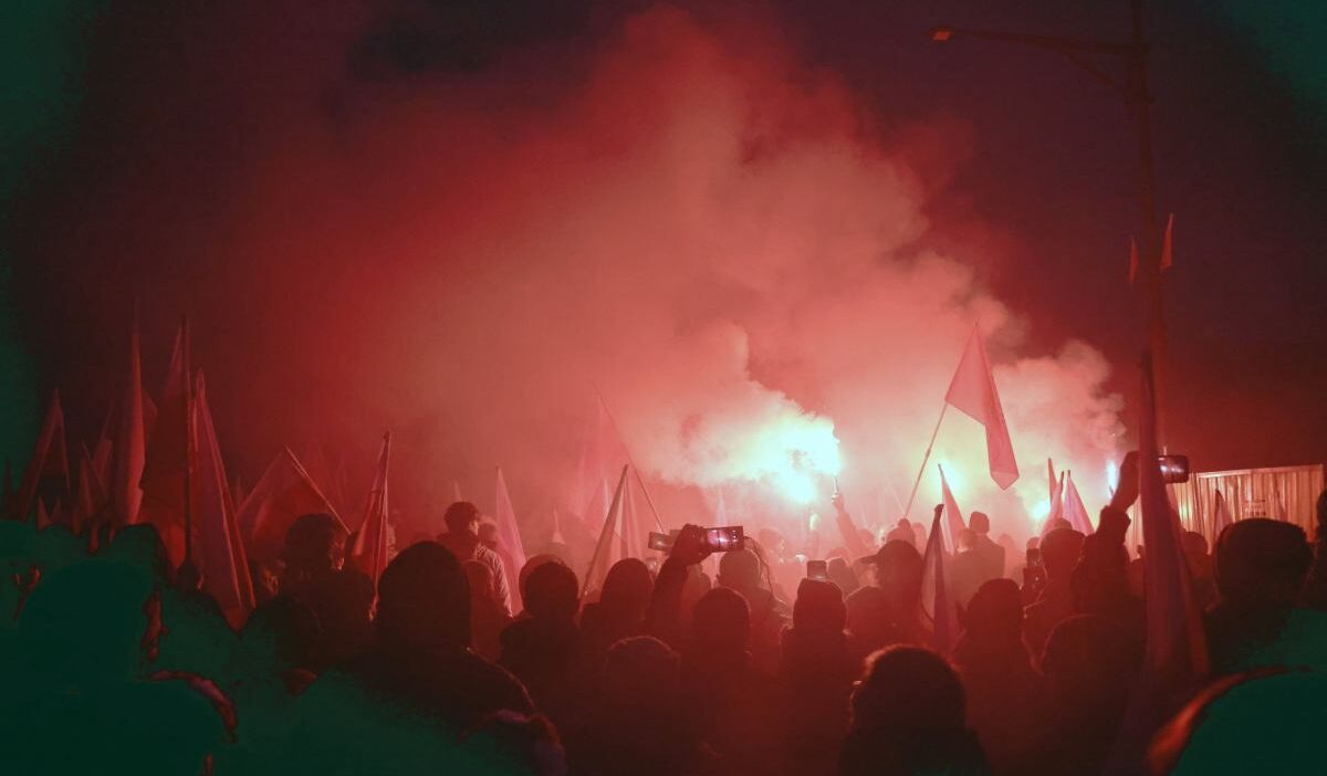 Polonya devleti savunmasizdir bagimsizlik yuruyusu sonrasi sert sozler 22656