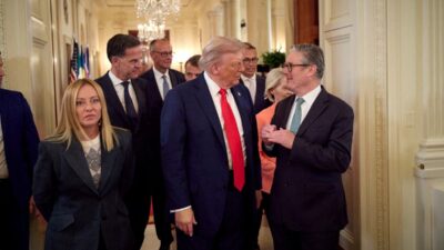 Polonya neden cenevre de degildi eski buyukelci amerikalilar icin rahatsiz edici bir durum 25562