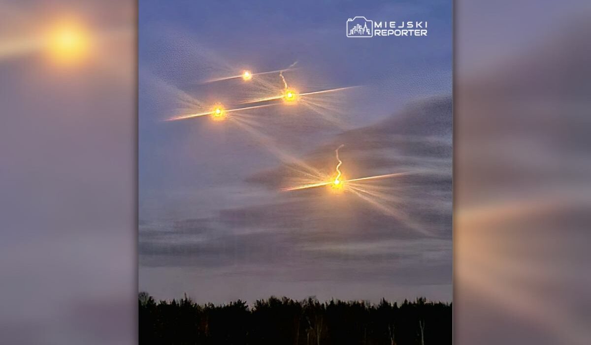 Polonya uzerindeki gizemli isiklar bolge sakinlerini endiselendiriyor ne olduklari biliniyor 21203