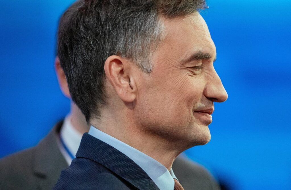 polonyalilar ziobra dan hesap sormak istiyor mu anketin sonucu supheye yer birakmiyor 25663