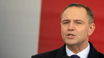 Polonyalilarin hepsi baskanin bu yetkiye sahip olmasini istemiyor bir anket var 21766