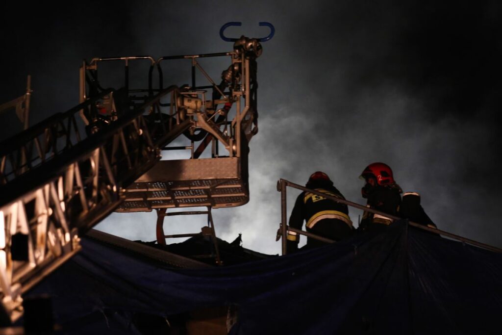 pomeranya da trajedi bir evde cikan yanginda iki kisi oldu 25114