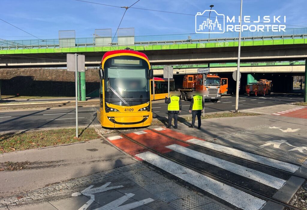 Praga p noc ta tramvay raydan cikti targ wek yonunde trafik tikandi 22890