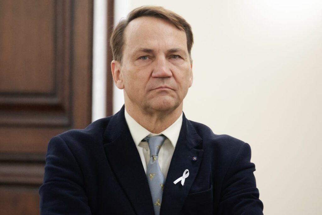 rados aw sikorski den abd hakkinda endise verici sozler bu iyi bir haber degil 26569