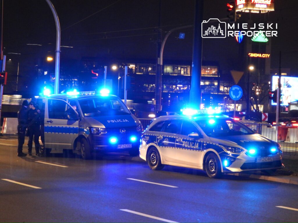 radoslaw kavsaginda bir tramvayda kavga i ki tramvay surucusu yaralandi bir kadin yolcu icin ayaga kalktilar 22756