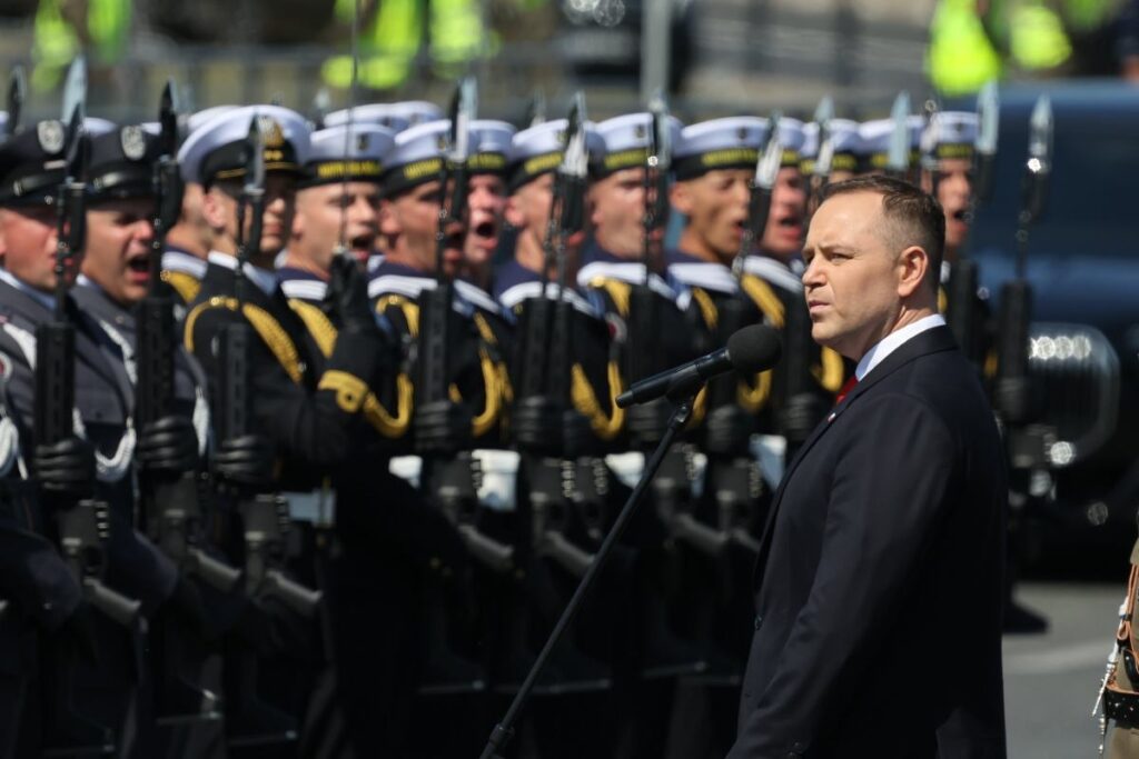 randevular 11 kasim dan hemen once gerceklesti tartismanin perde arkasinda saray baskan in onu kesildi 22003