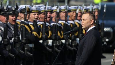 Randevular 11 kasim dan hemen once gerceklesti tartismanin perde arkasinda saray baskan in onu kesildi 22003