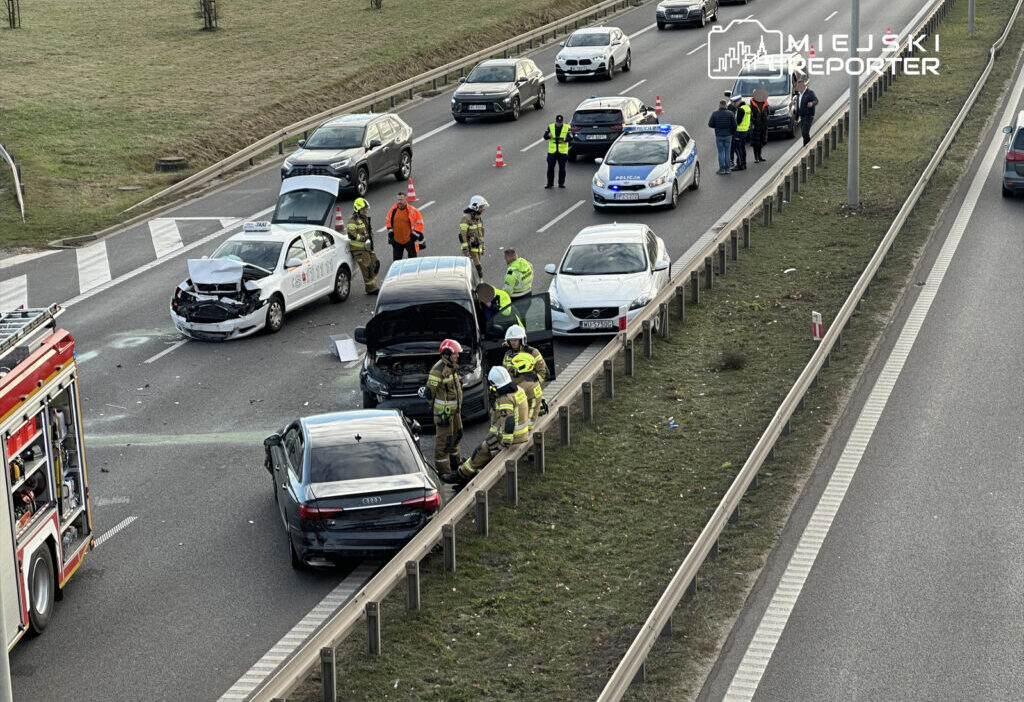 S8 de dort arac carpisti i ki kisi hastanede ve buyuk engeller var 21122