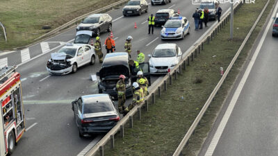 S8 de dort arac carpisti i ki kisi hastanede ve buyuk engeller var 21122