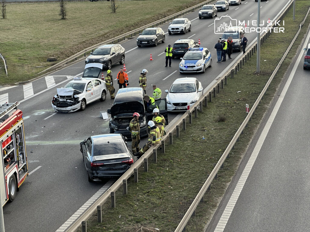 s8 de dort arac carpisti i ki kisi hastanede ve buyuk engeller var 21122