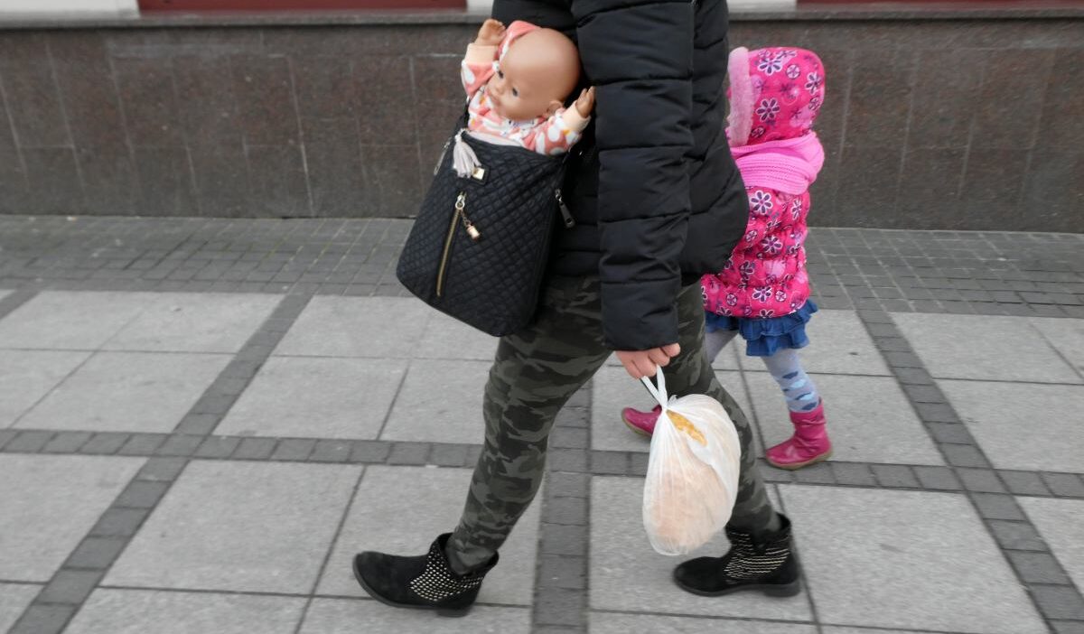 Sarhos bir anne cocugunu kresten almaya geldi bu alkolmetre tarafindan gosterilen sonuctur 21763