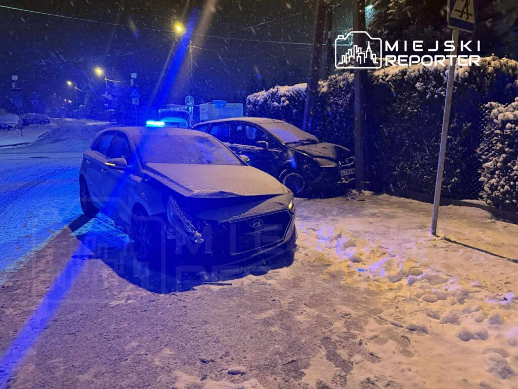 sarhos ukrayna vatandasi bir araba ile carpisti ve direge carpti yaklasik binde 2 5 promil alkollu cikti 25507